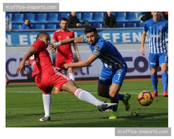 埃及拥有马尔穆什特雷泽盖 阵容兼具经验与年轻球员 埃及拥有马尔穆什特雷泽盖 阵容兼具经验与年轻球员